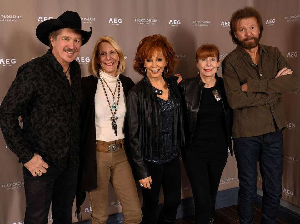 Brooks & Dunn, Reba McEntire and the Back at the Ranch girls