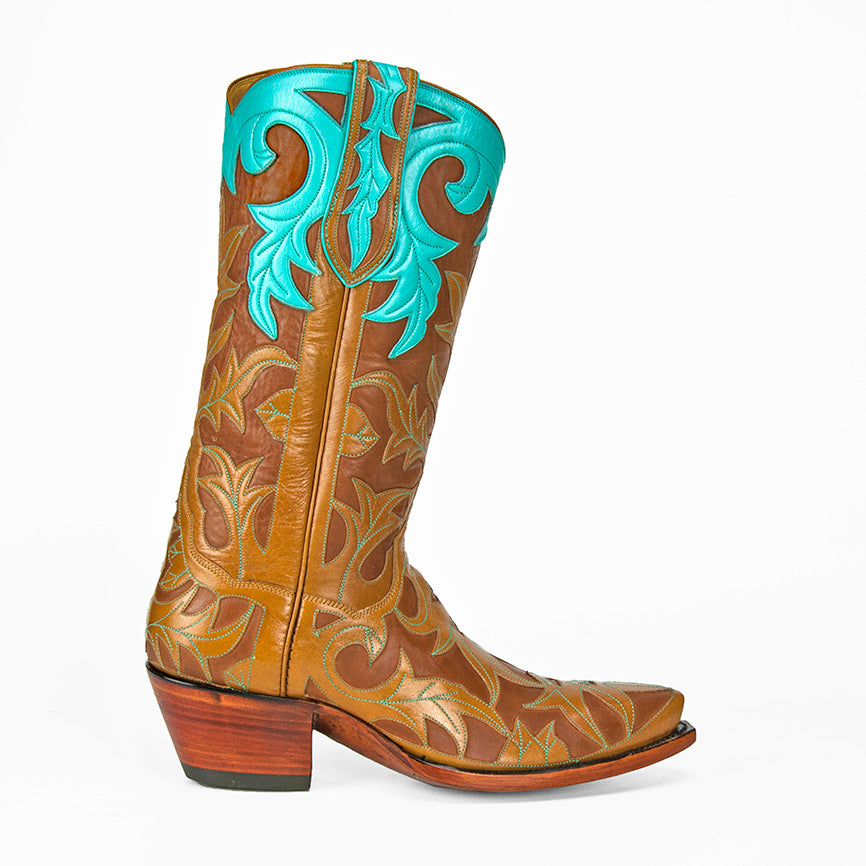 Monet With Turquoise Collar 12"