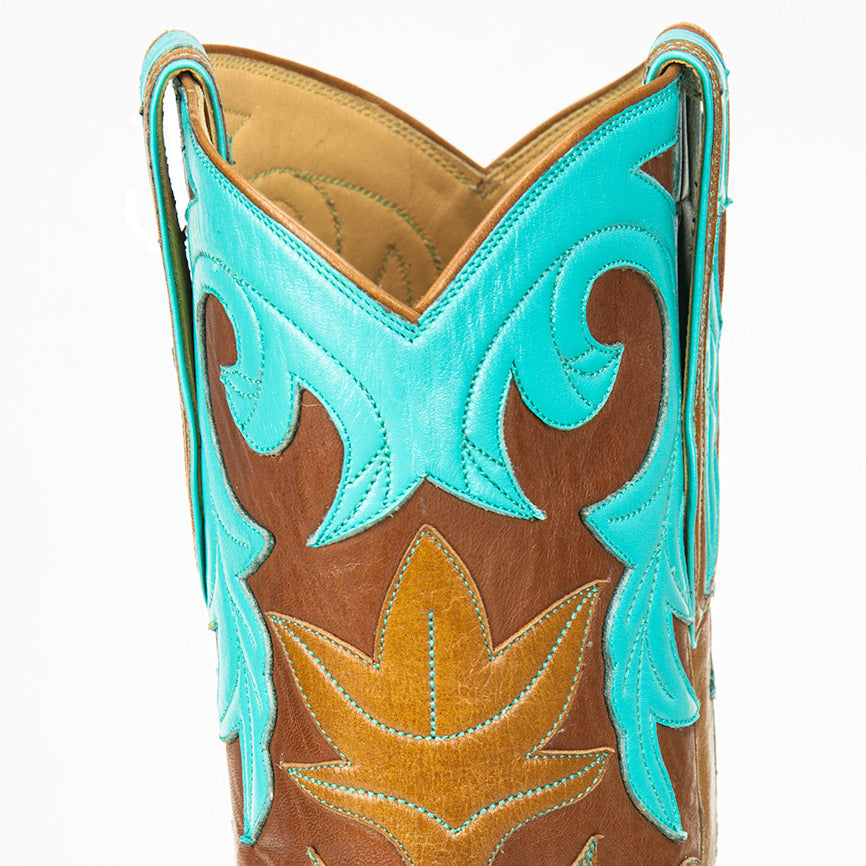 Monet With Turquoise Collar 12"